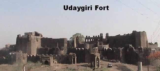 Plan a one day Historical Trip to Pechiparai dam and visit udyagiri fort on the way